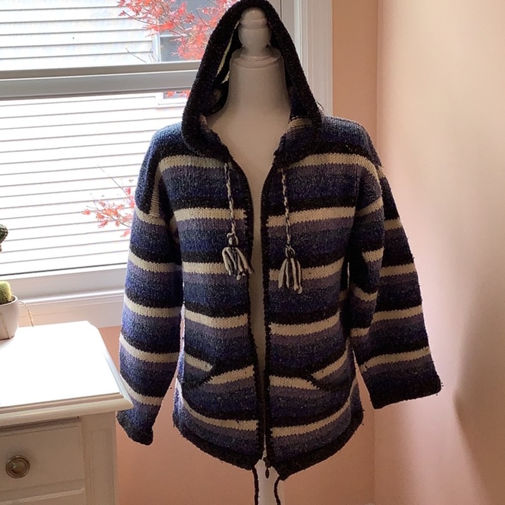 NATIVE AMERICAN HANDICRAFTS Heavyweight Zippered Sweater